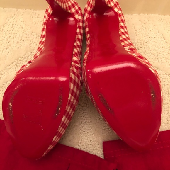 Louboutin heels - Picture 4 of 6